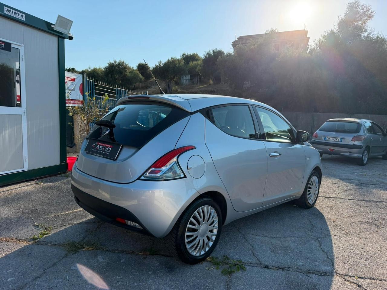 Lancia Ypsilon 1.2 69 CV 5 porte GPL Ecochic Silver