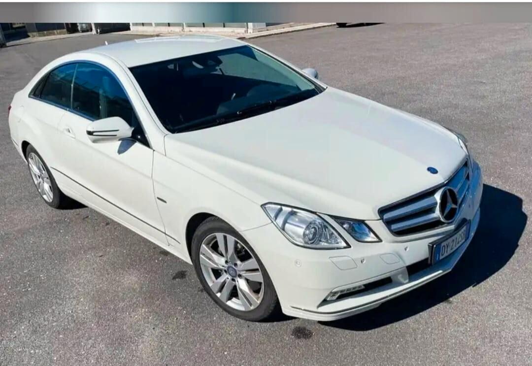 IMPECCABILE-PERFETTA-Mercedes-benz E 250 CDI Coupé BlueEFFICIENCY Avantgarde