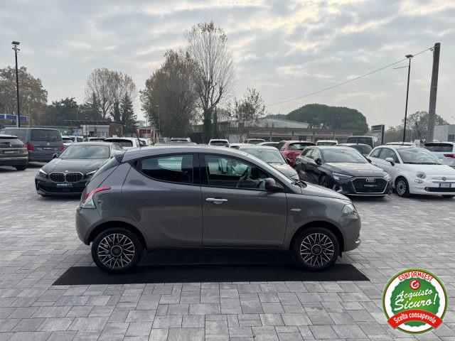 LANCIA Ypsilon 1.0 FireFly Platino Hybrid 5p ANCHE NEOPATENTATI