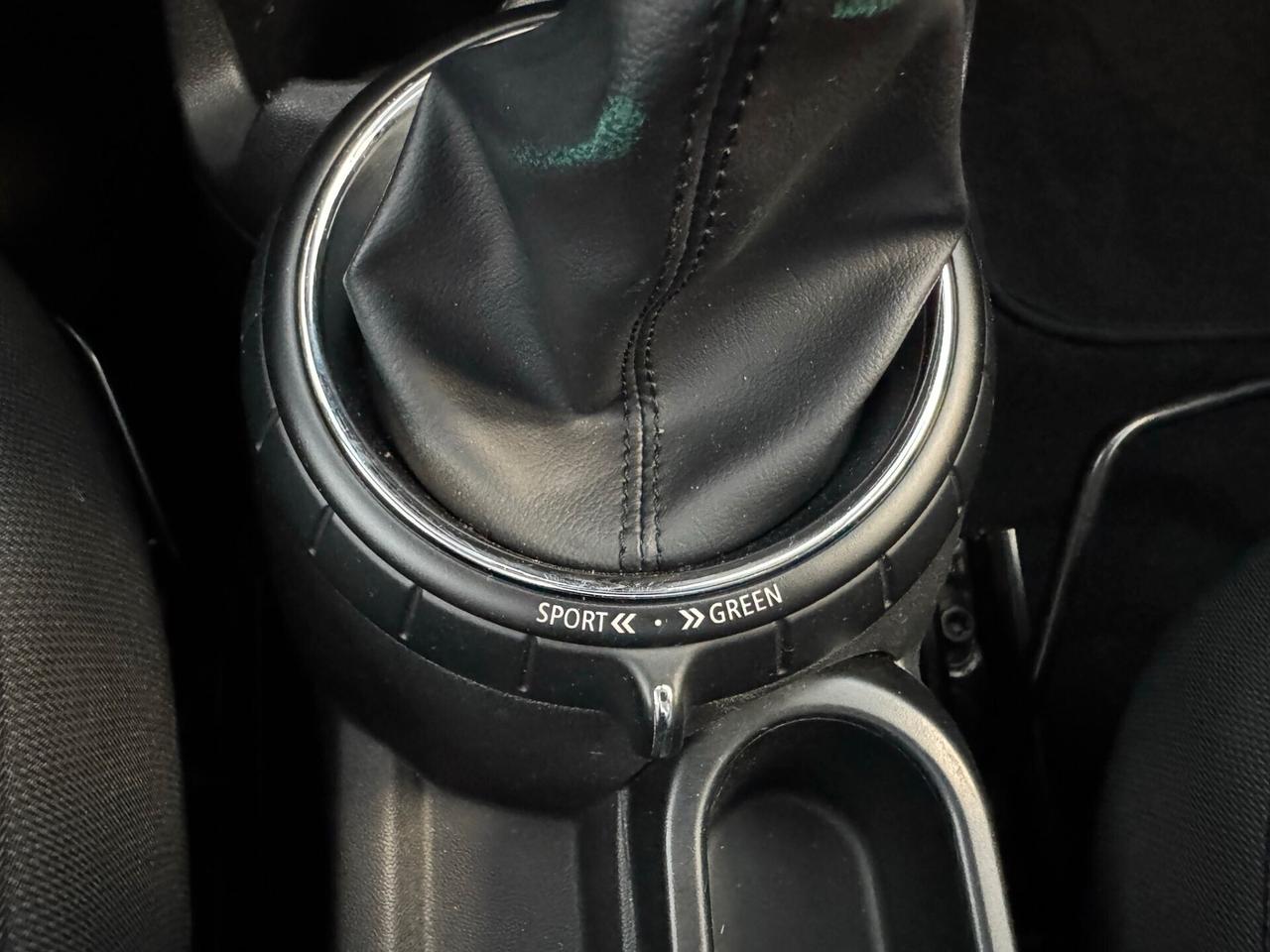 Mini 1.5 Cooper D Business XL 5 porte