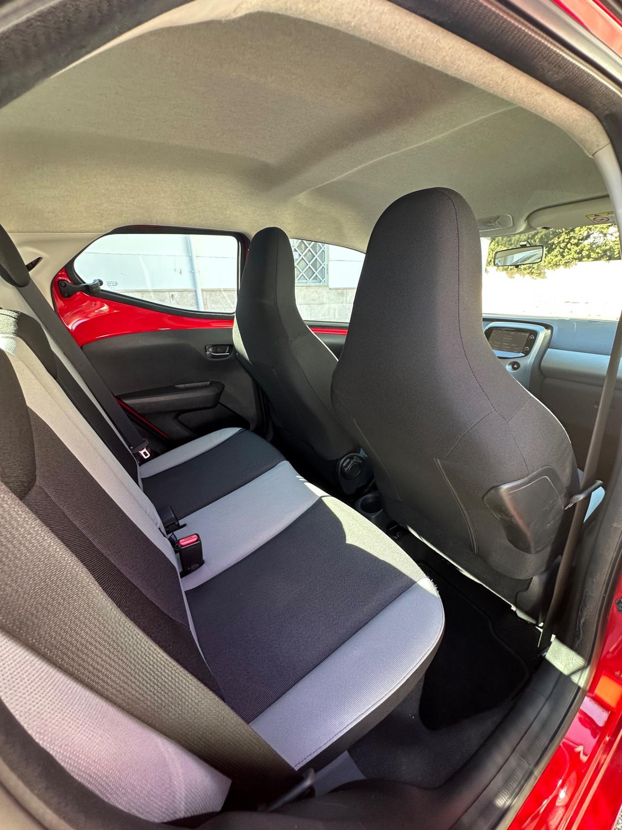 Toyota Aygo 1.0 VVT-i 69 CV 5 porte x-wave MMT