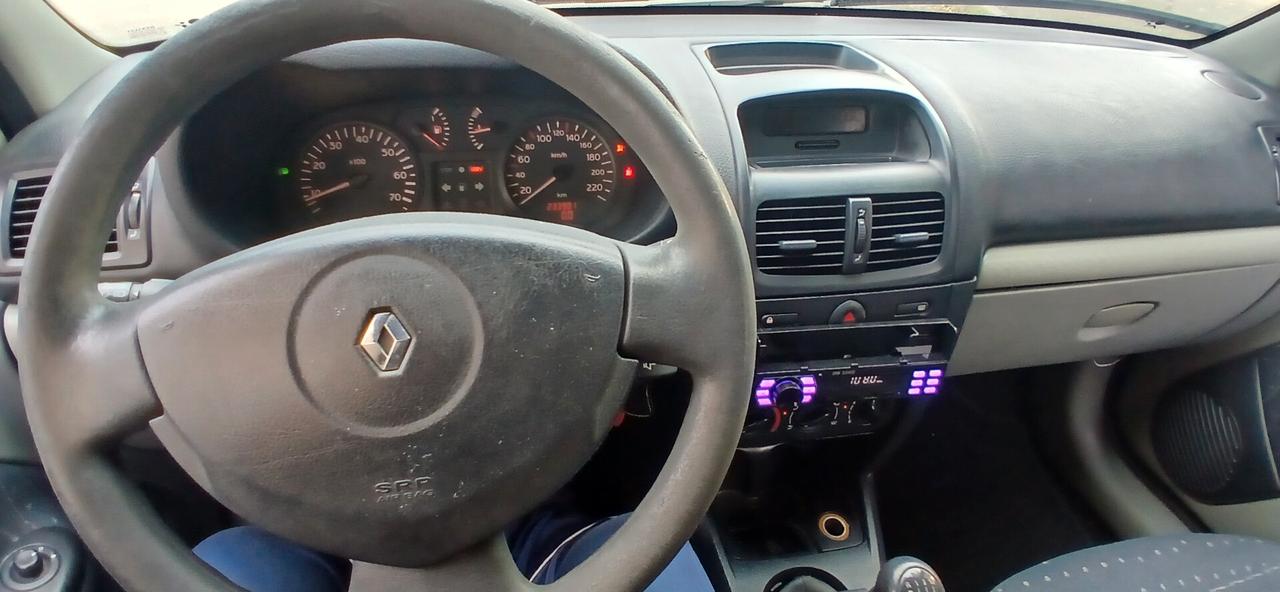 Renault Clio 1.2 16v neopatentati benzina