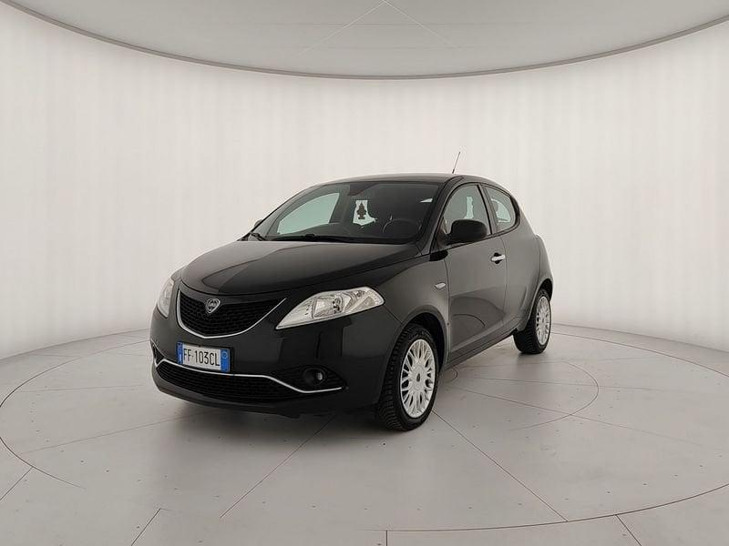 Lancia Ypsilon 1.2 69 CV 5 porte Silver - OK PER NEOPATENTATI