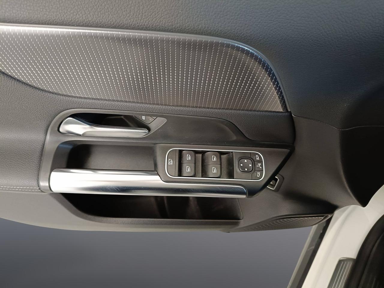 Mercedes-Benz GLA-H247 2020 - GLA 180 d Sport Plus auto