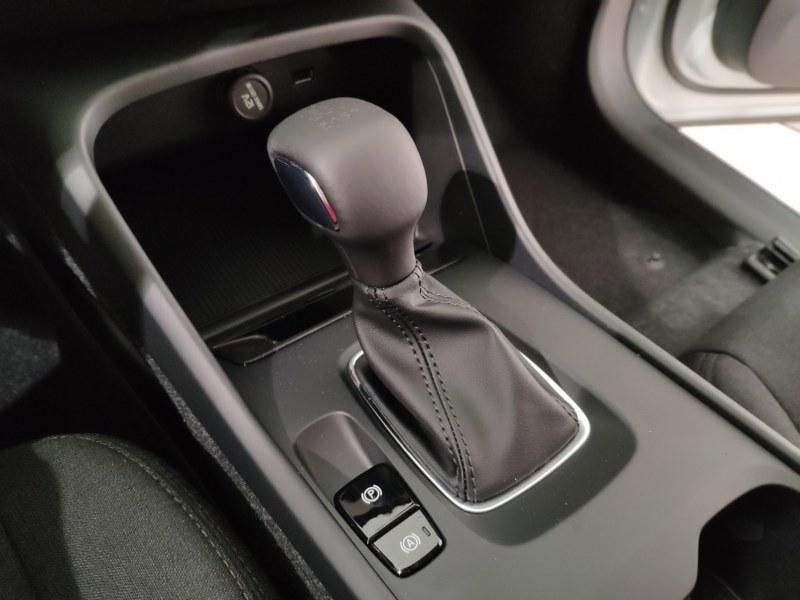VOLVO Xc40 T2 Momentum Core
