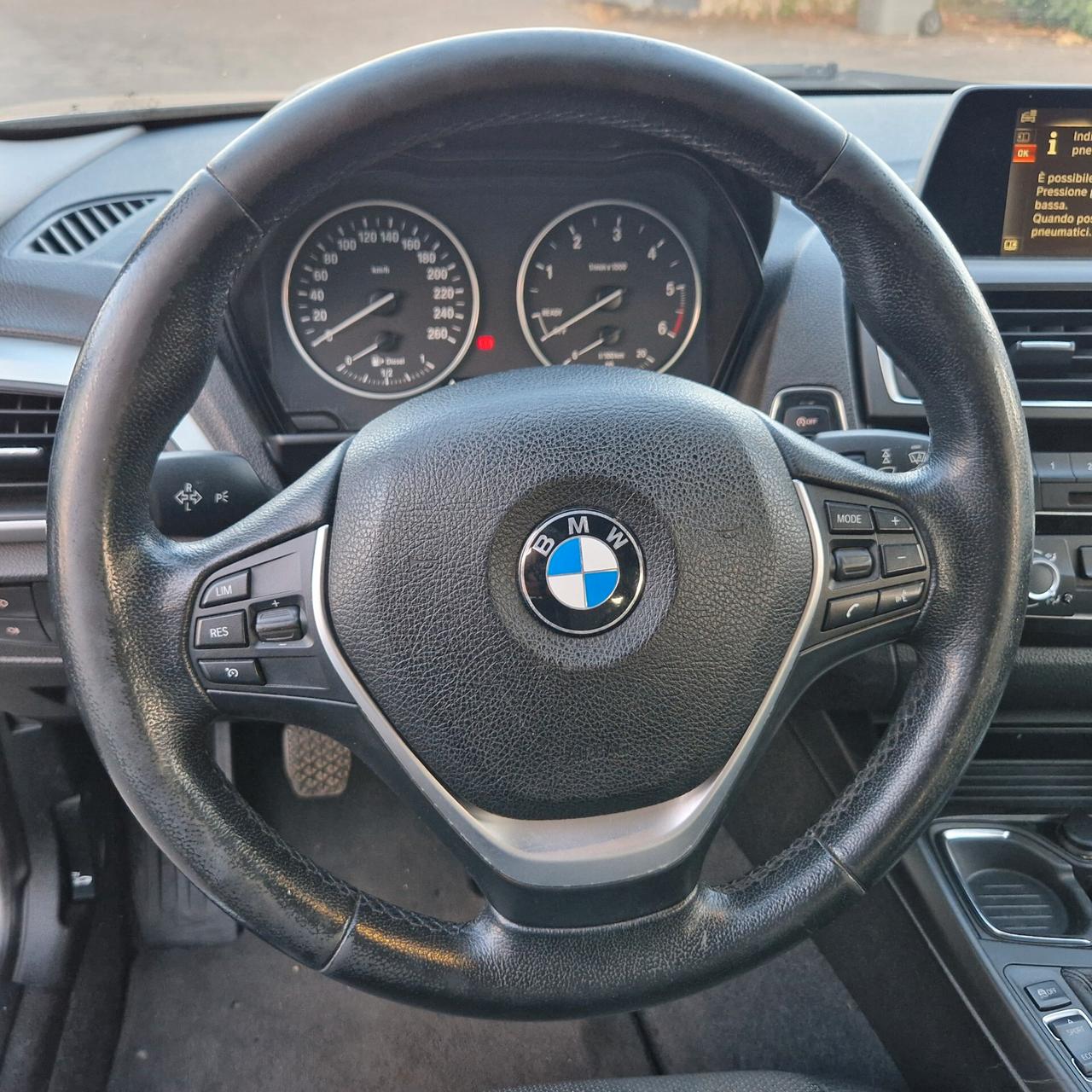 Bmw 116 116d 5p. Urban