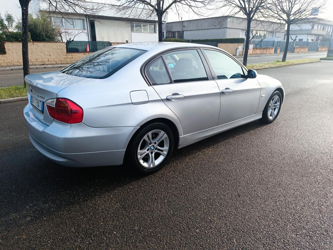 Bmw 320 TDI AUTOMATICO SOLAMENTE 159.000 KM