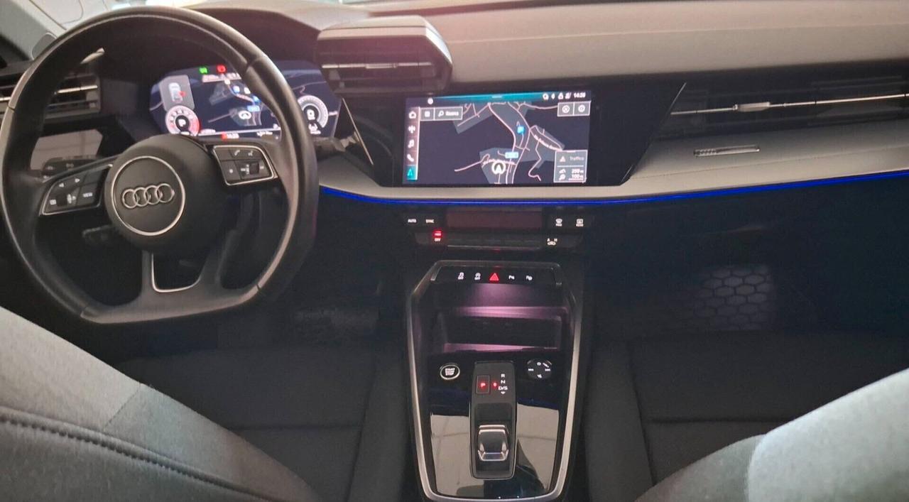 Audi A3 SPB 35 TFSI S line edition Fari full led