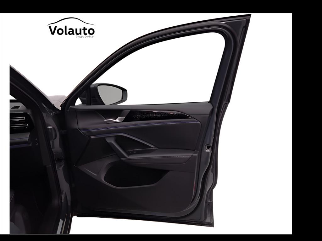 VOLKSWAGEN Tiguan III 2024 - Tiguan 2.0 tdi R-Line 150cv dsg