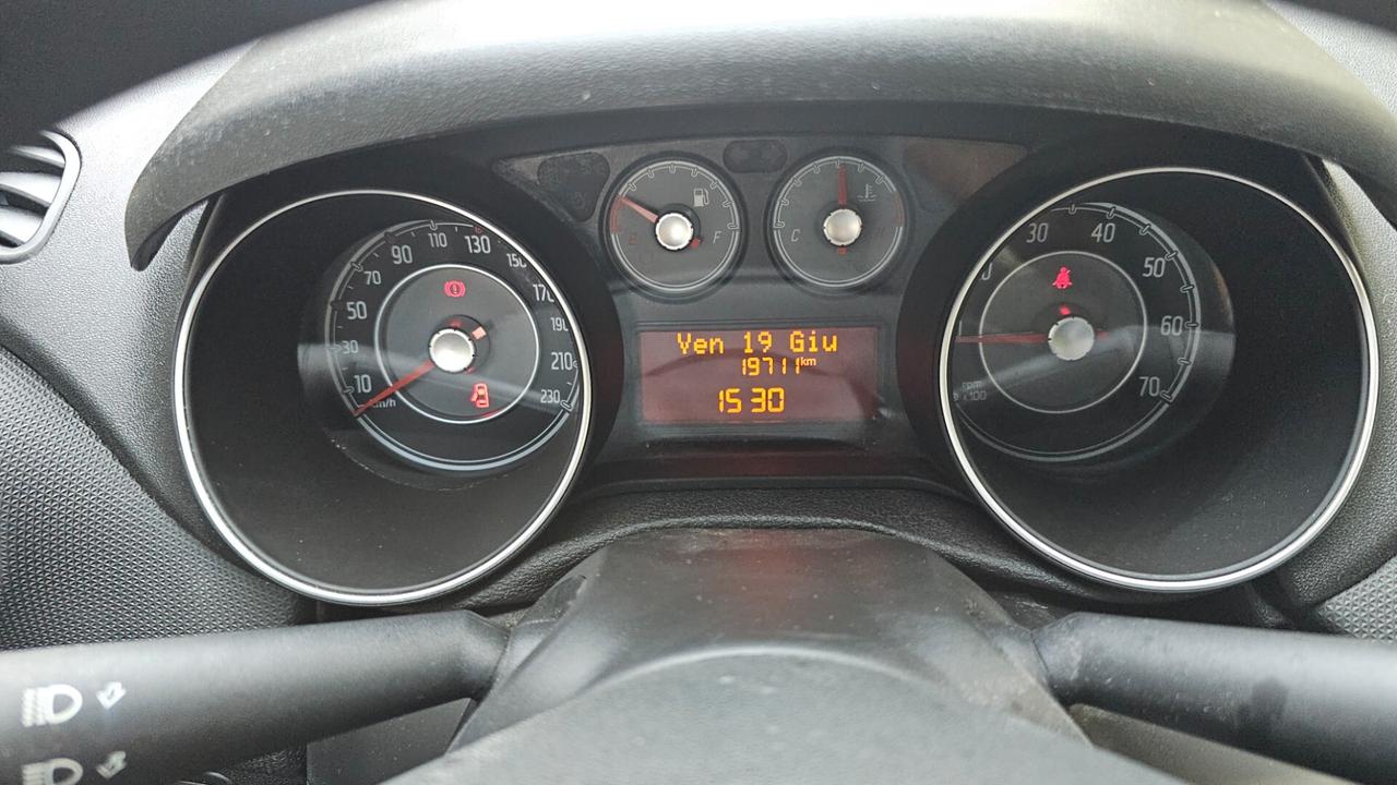 Fiat Punto 1.2 8V 5 porte Street SOLO 19.700 KM!!!!
