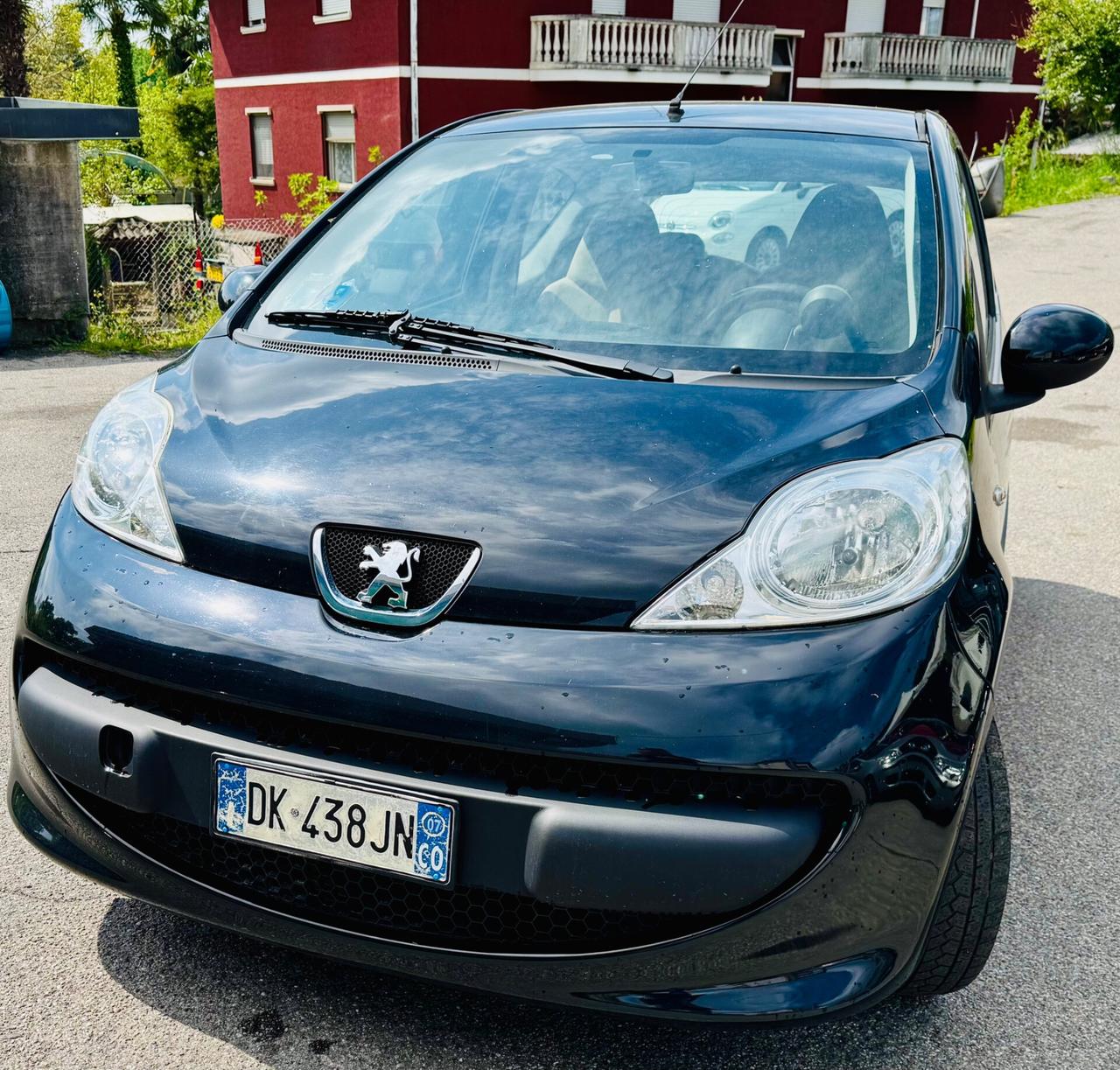 Peugeot 107 1.0 68CV 5p. Sweet Years 2Tronic