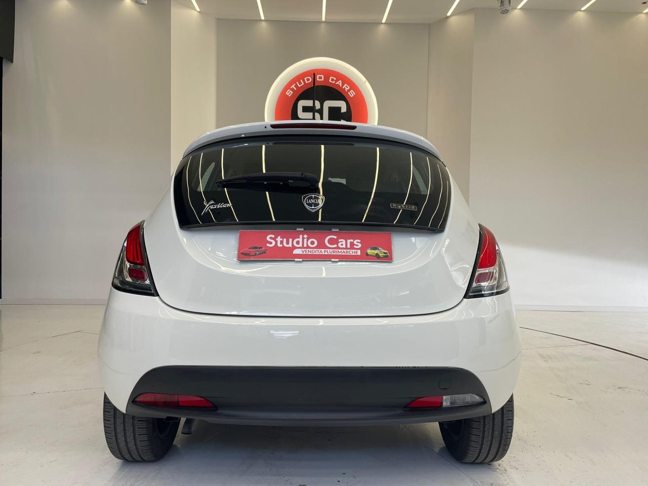 Lancia Ypsilon 1.0 FireFly Hybrid Ecochic Gold