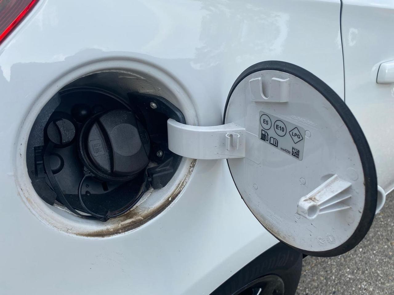 Opel Corsa Black Edition 1.4 #7346