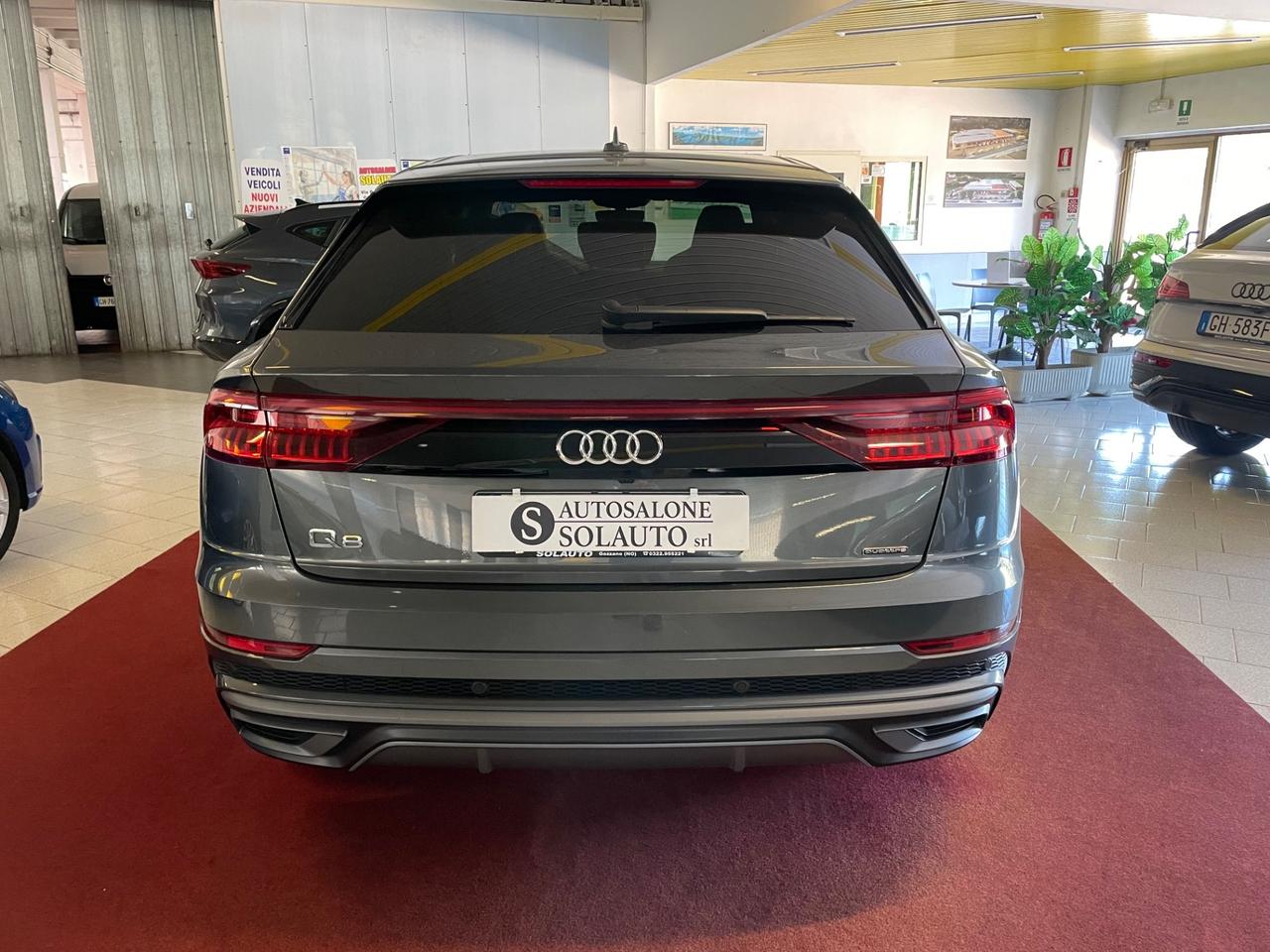 Audi Q8 50 TDI 286 CV quattro tip Sport Sedili Guscio