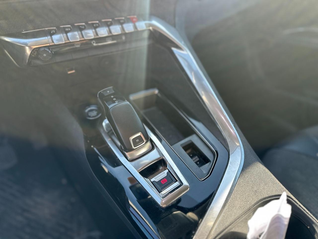 PEUGEOT 3008 2ª serie - 3008 BlueHDi 130 S&S EAT8 Allure