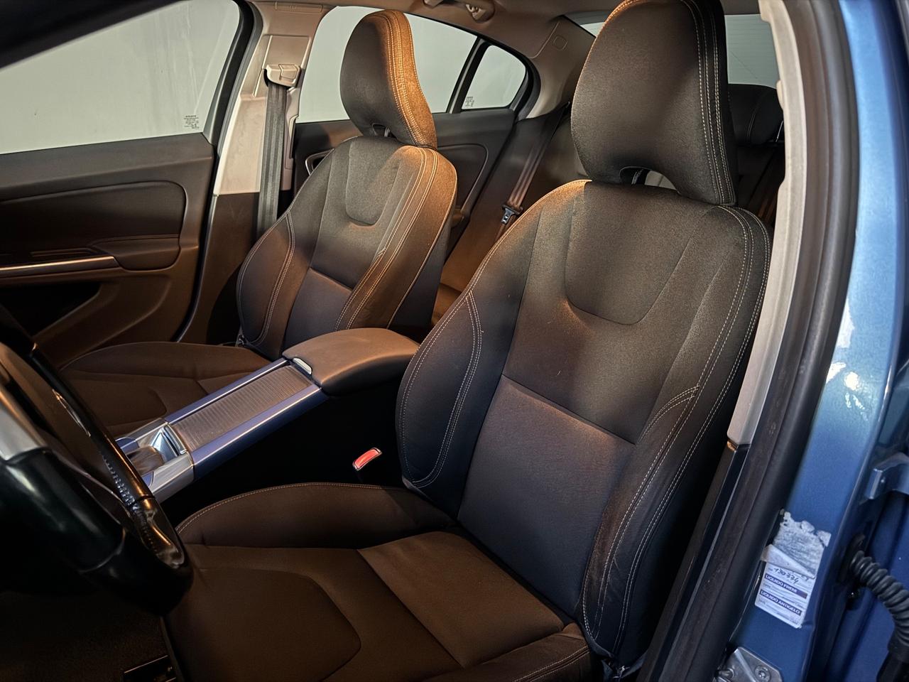 Volvo S60 CAMBIO AUTOMATICO ADATTA A NEOPATENTATI