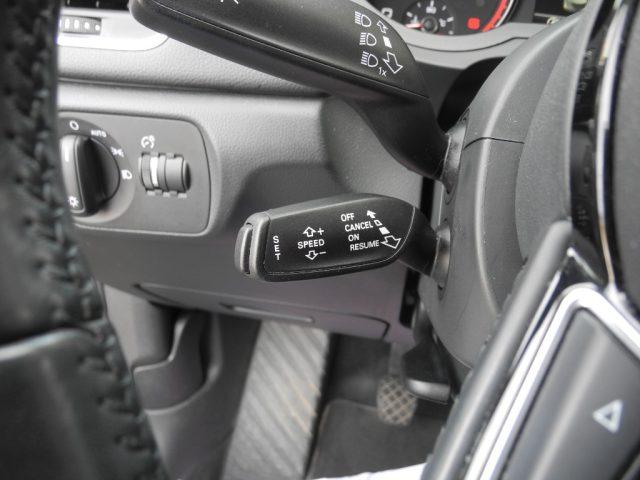 AUDI Q3 2.0 TDI 120cv 6M - NAVI -Ok NEOPATEN.- DA VETRINA