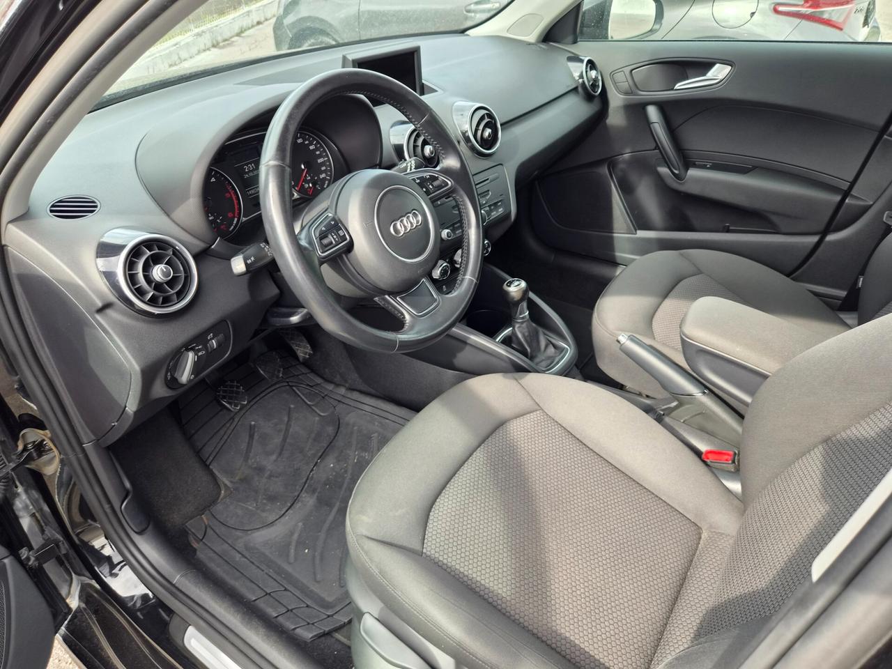 Audi A1 SPB 1.6 TDI S line edition plus