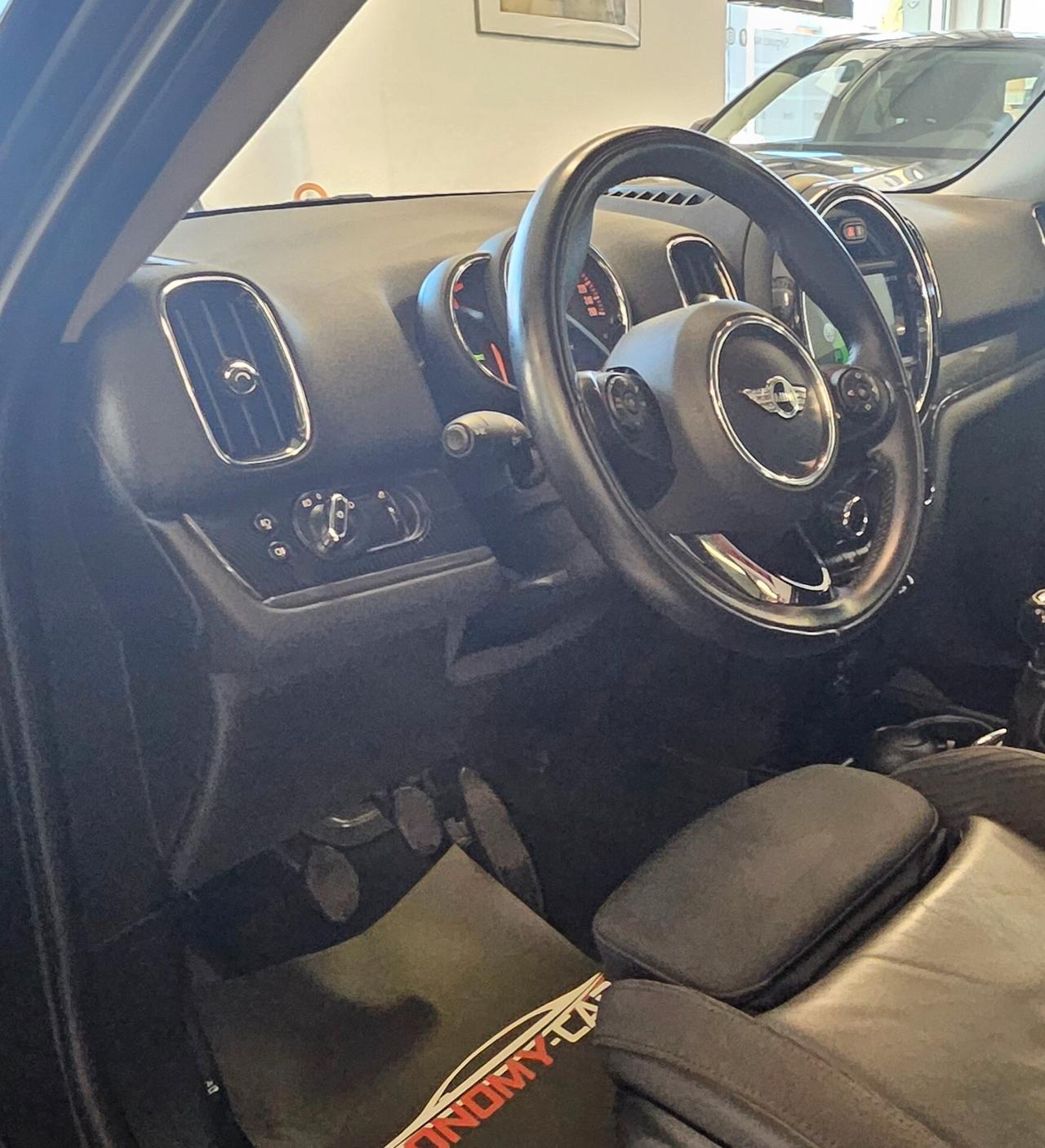 Mini Cooper D Countryman 1.5 One Business KM 110000