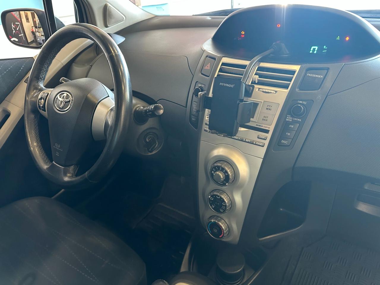 Toyota Yaris 1.4 D-4D 5 porte Sol