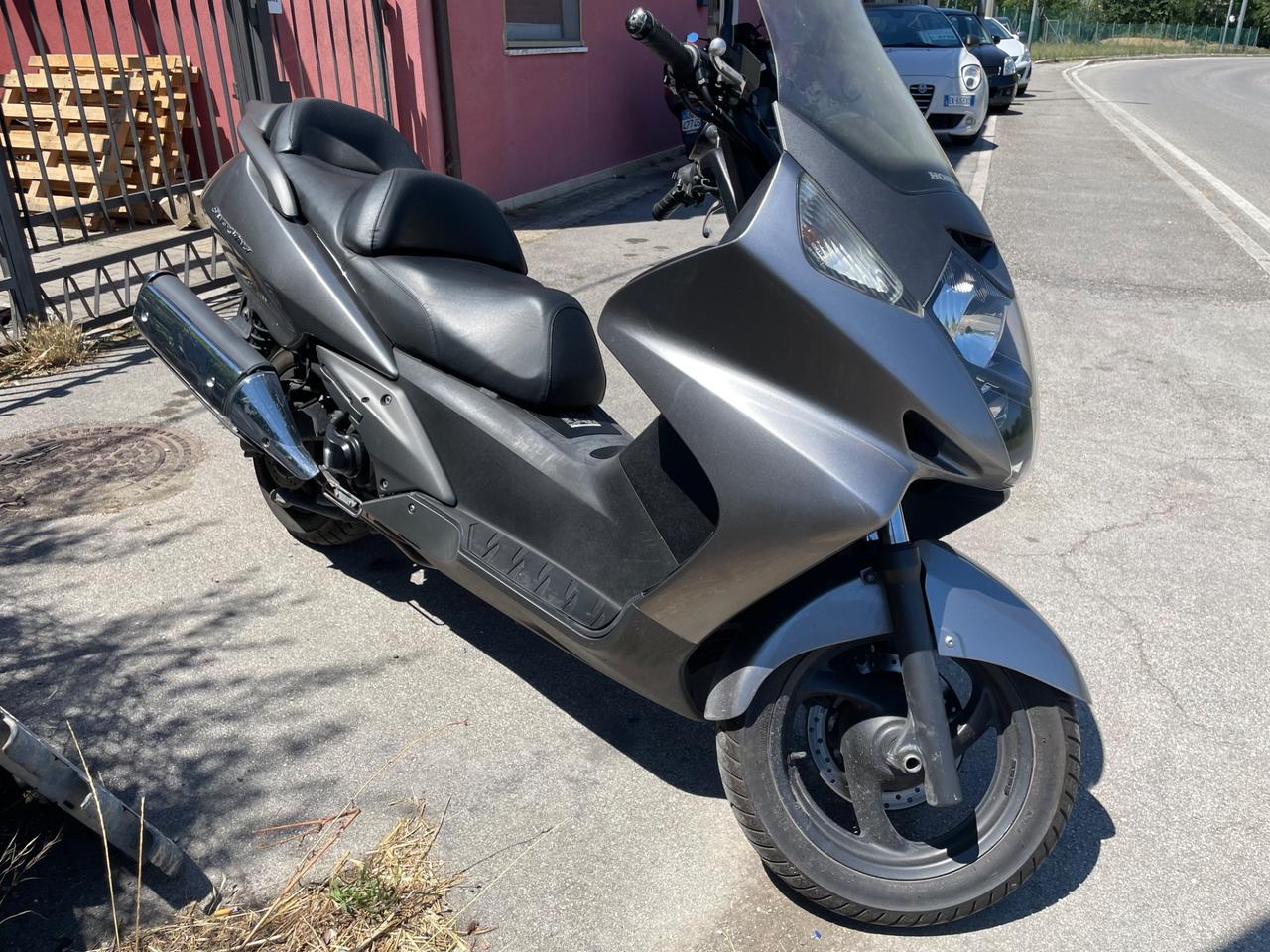 Honda Silver Wing 400