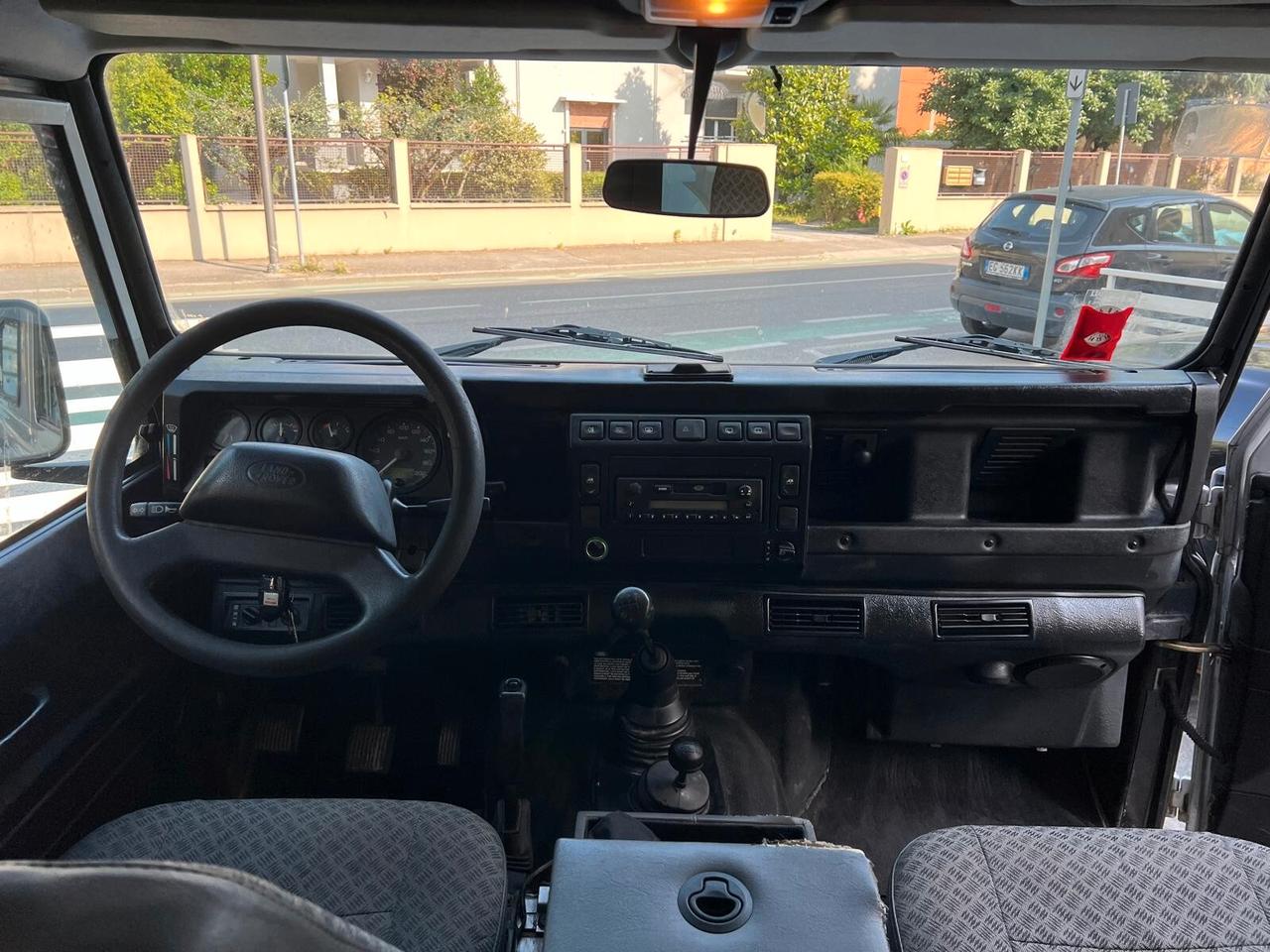 LAND ROVER DEFENDER 90 2.5 Td5 SW SE 6 posti