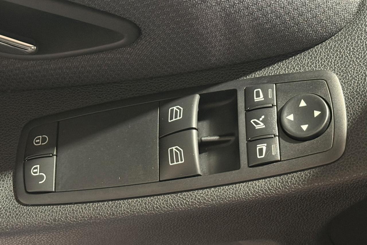 Mercedes-benz A 180CDI RESTYLING AVANTGARDE NAVI/BLUETOOTH/PDC