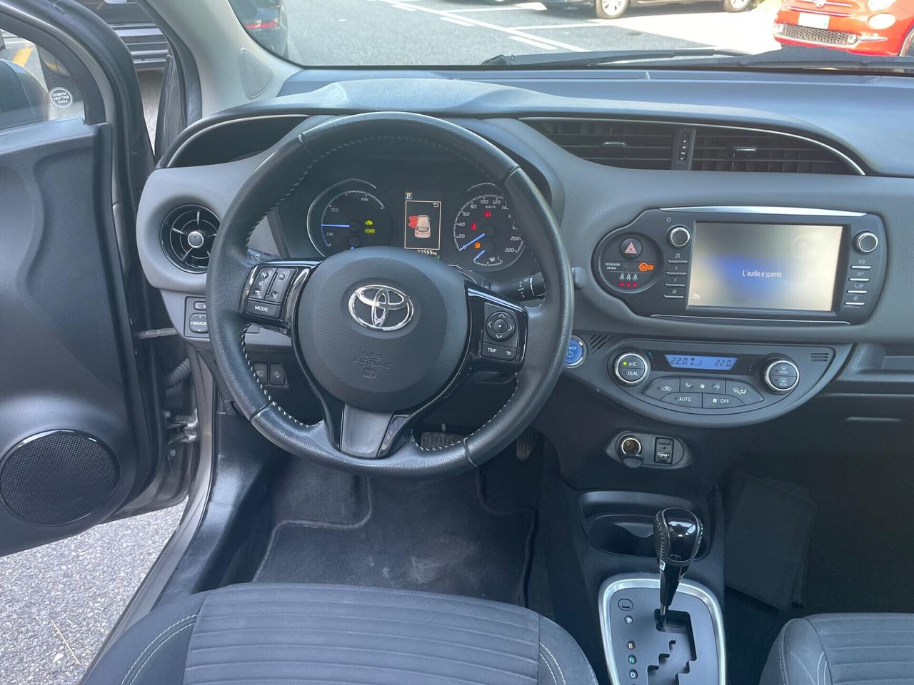Toyota Yaris 1.5 Hybrid 5 porte*Automatik*Neopatentati*