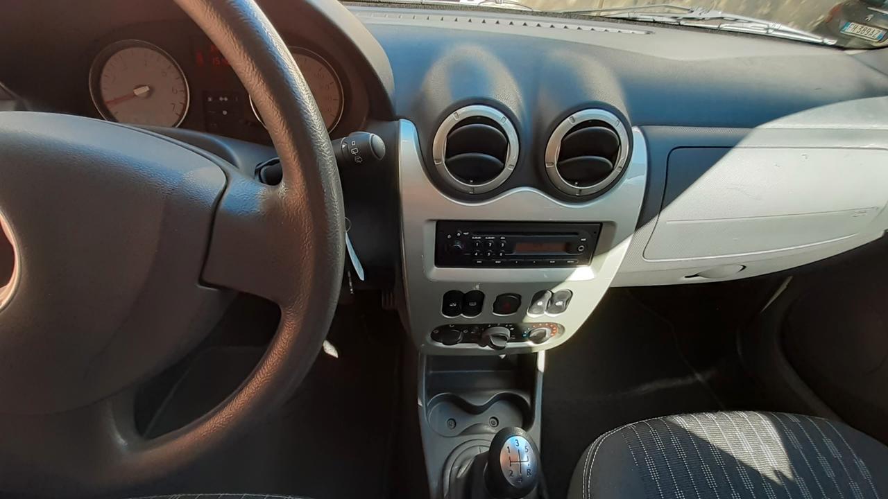 Dacia trasporto disabili pianale ribassato