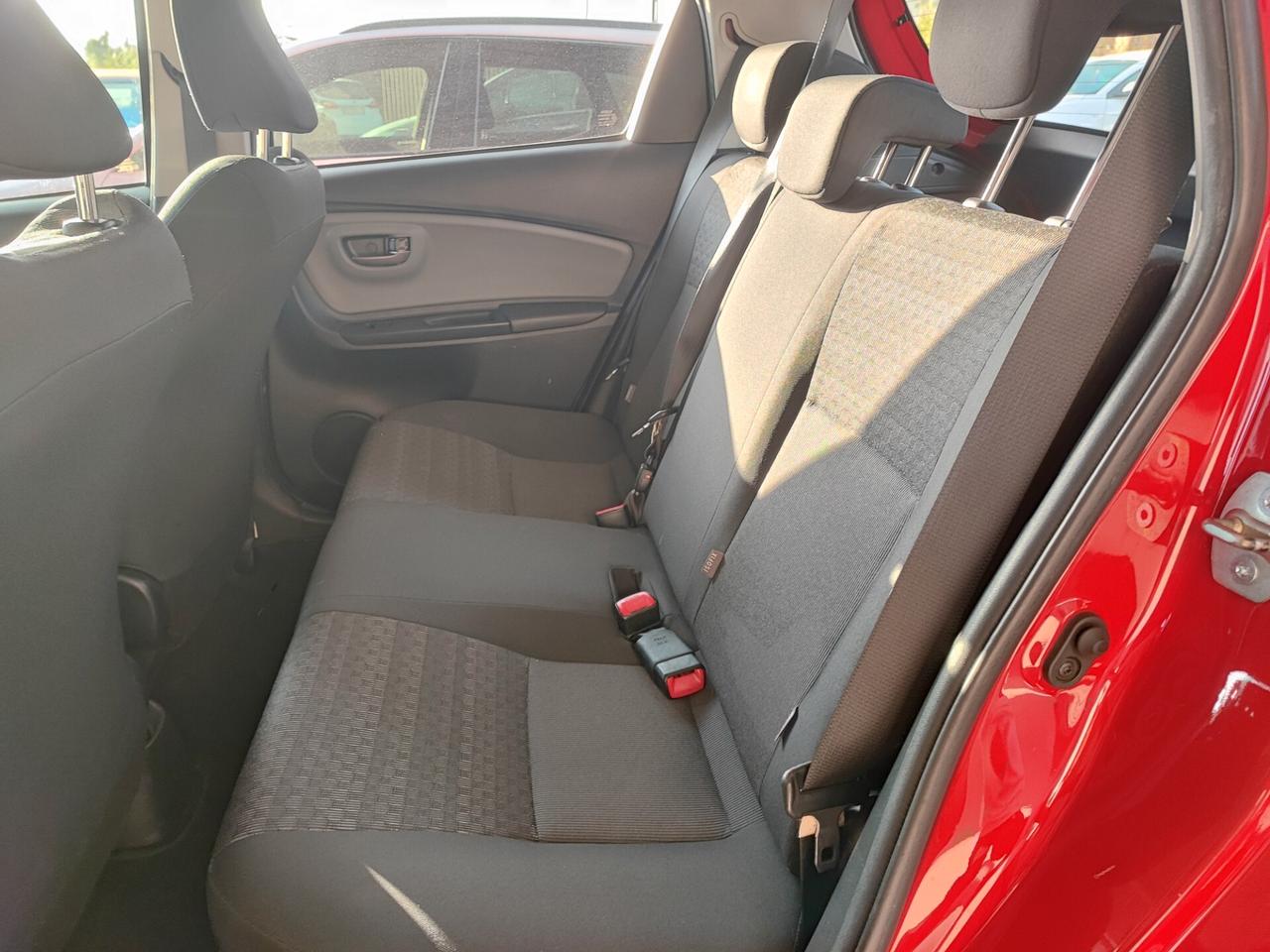Toyota Yaris 1.0 5 porte Lounge