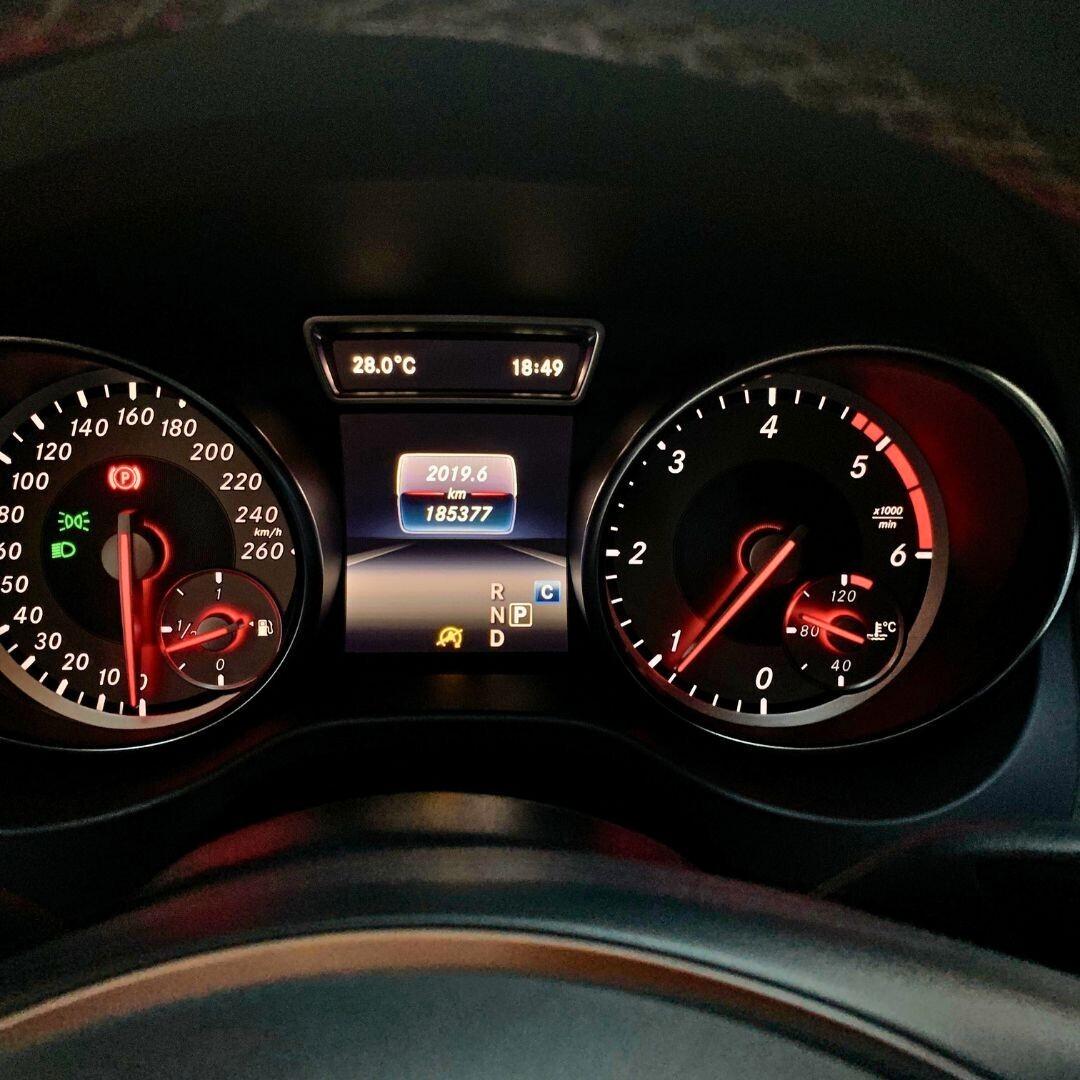 Mercedes-Benz GLA 180 D Sport