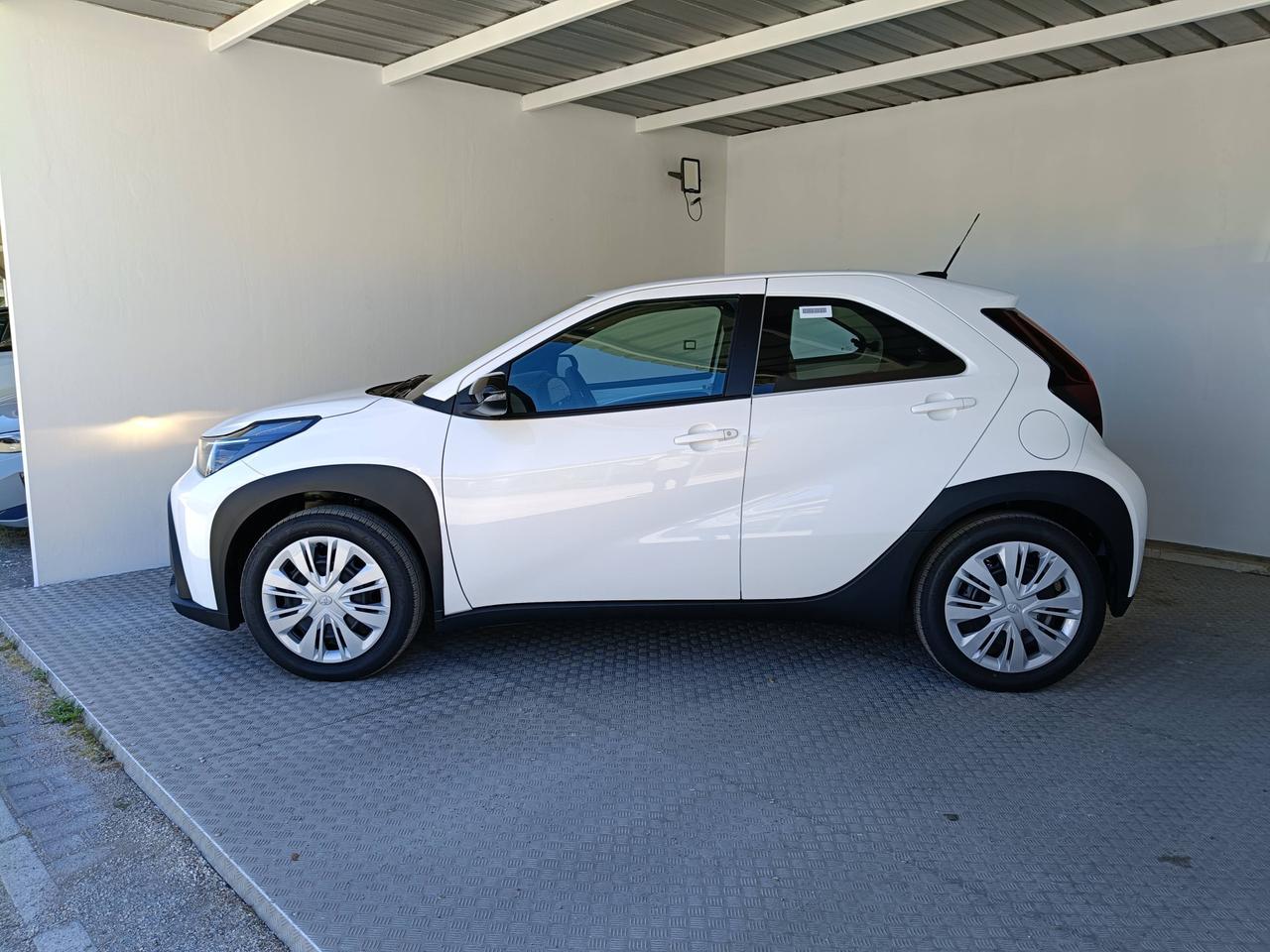 TOYOTA AYGO X HEV MC26