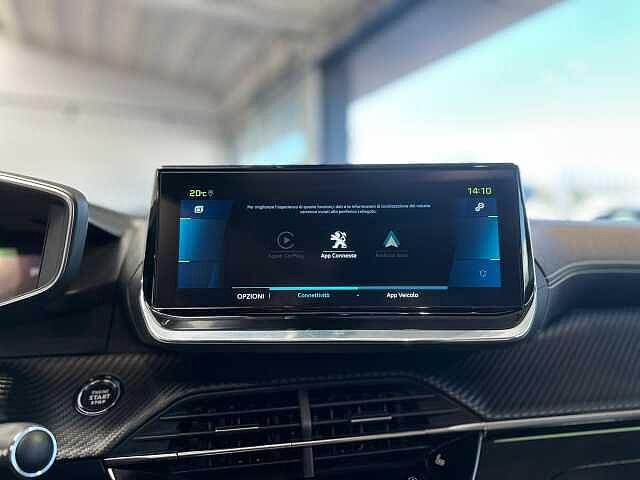 Peugeot 2008 motore elettrico 136 CV GT Pack