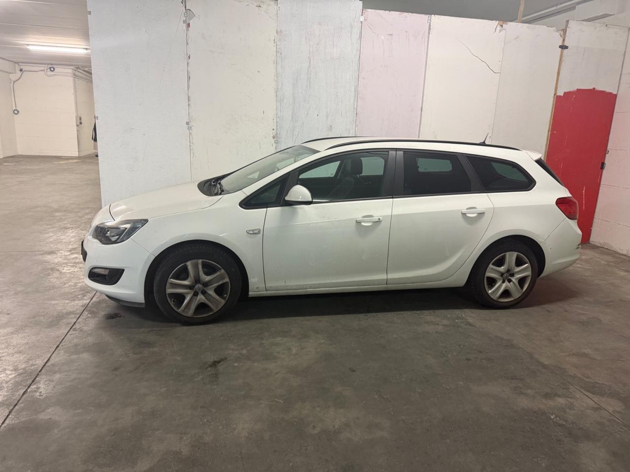 Opel Astra 1.4 Turbo 140CV Sports Tourer Cosmo