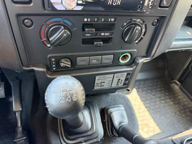 LAND ROVER Defender 110 2.2 TD4 Station Wagon N1 7 POSTI