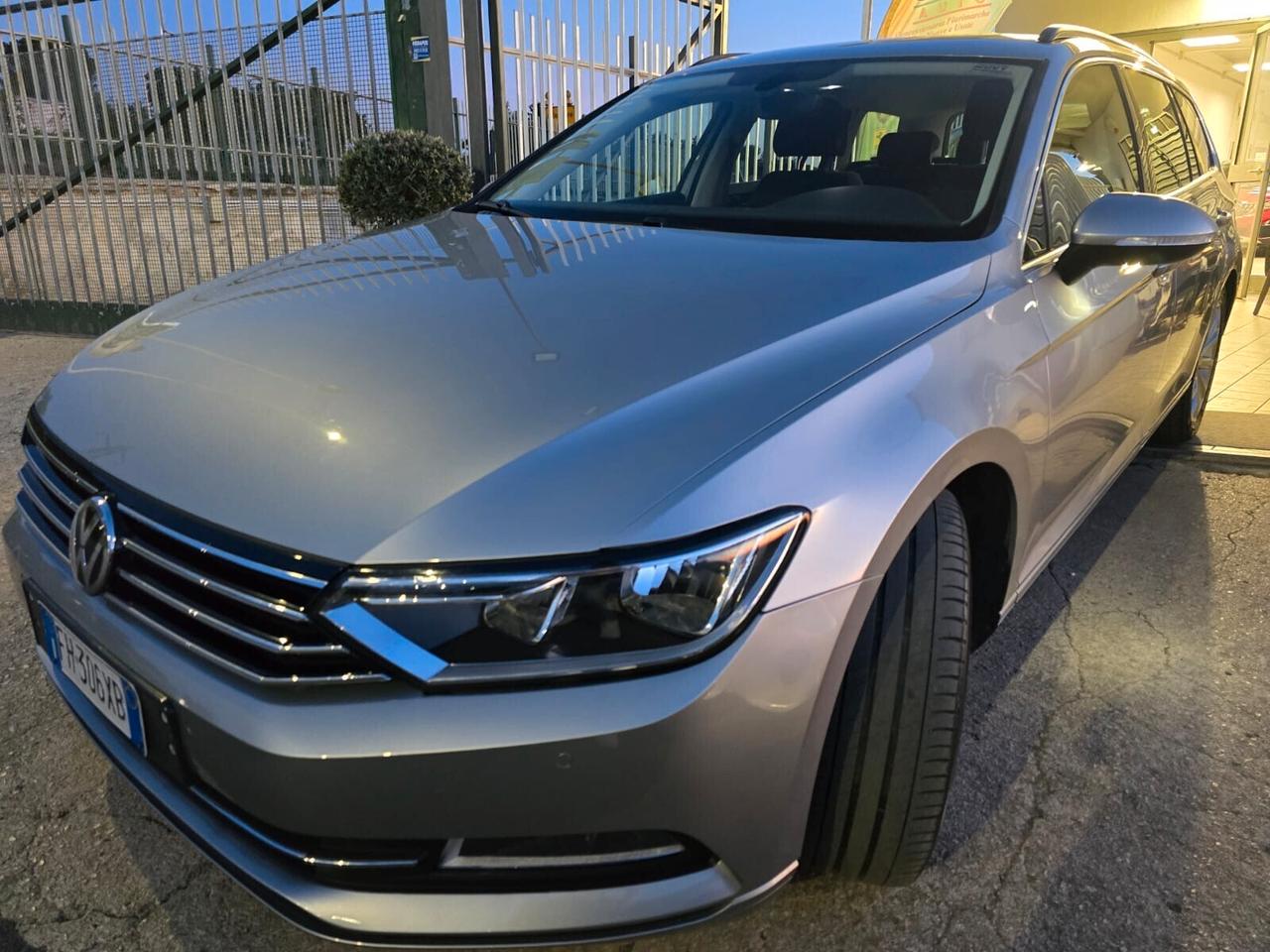 Volkswagen Passat Variant 2.0 TDI DSG Business BlueMotion Tech