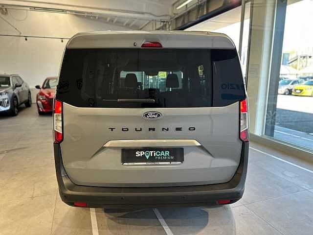 Ford Tourneo Courier 1.0 EcoBoost Titanium