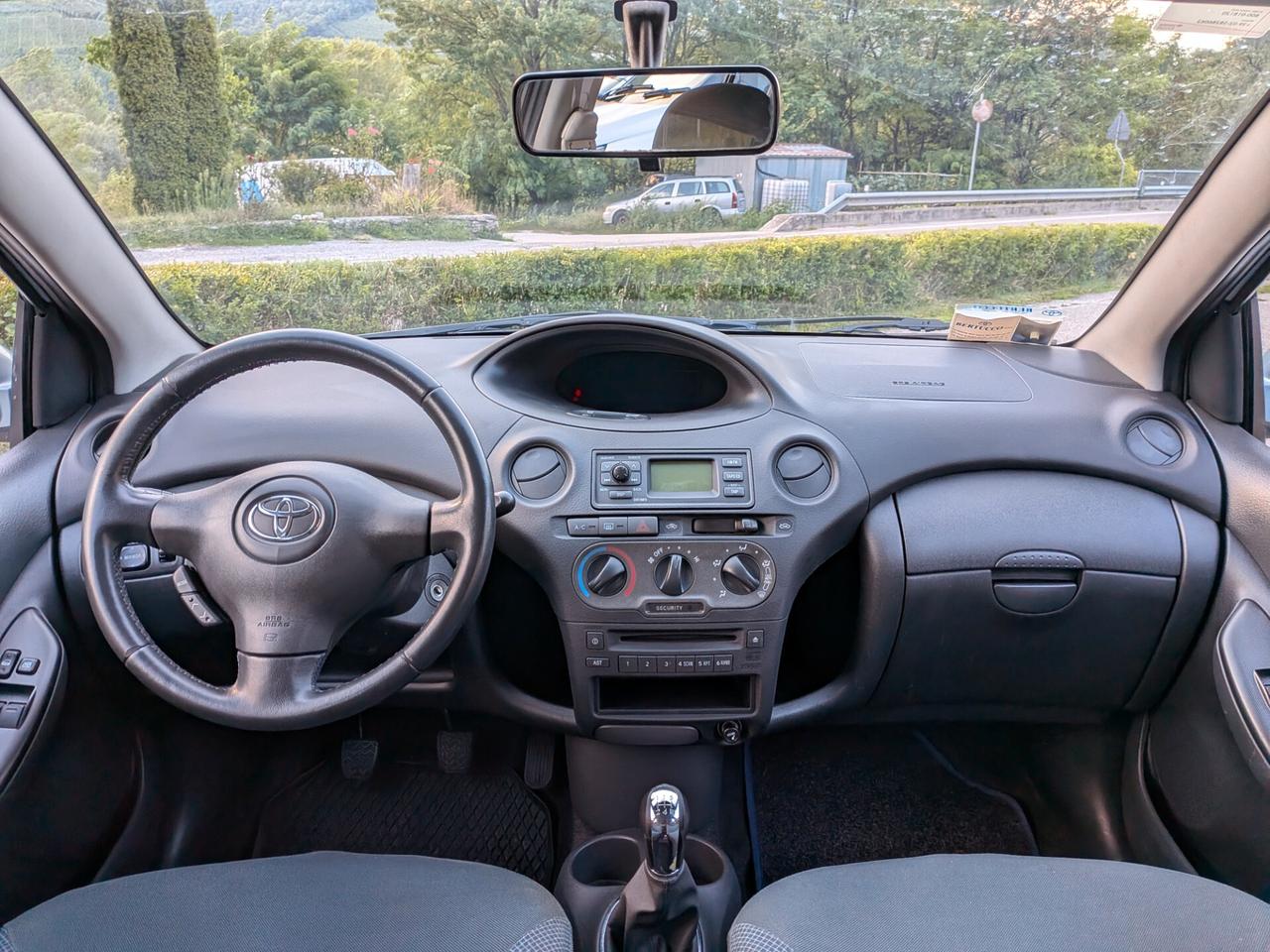 TOYOTA YARIS 1.0 VVT-i 65CV