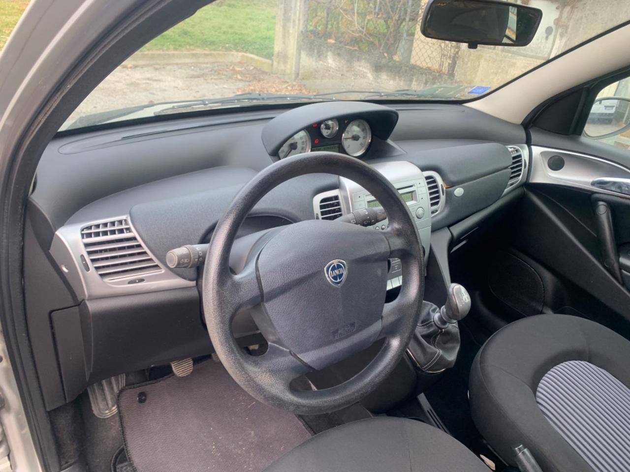 Lancia Ypsilon 1.2 Argento