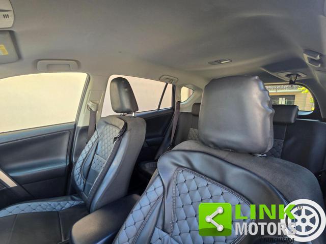 TOYOTA RAV 4 2.0 D-4D 4WD Lounge