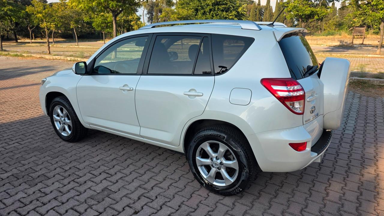 Toyota RAV 4 RAV4 Crossover 2.2 D-4D 150 CV DPF Exclusive