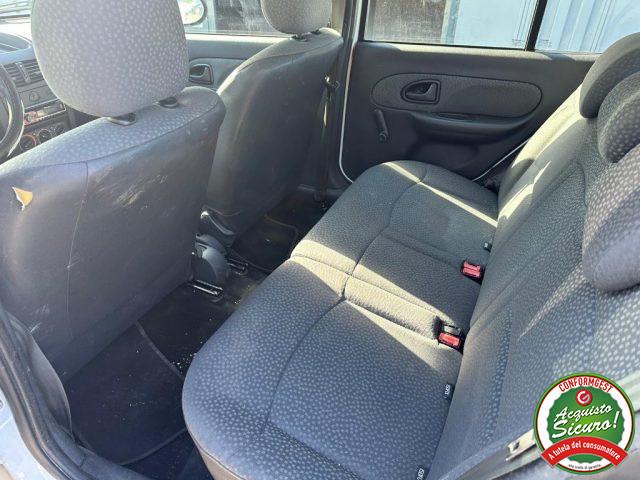 RENAULT Clio 1.2 16V 5 porte Confort