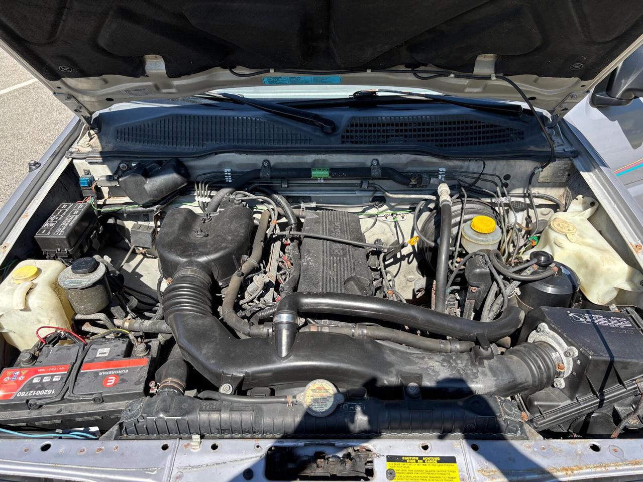 Nissan Terrano 2.4i alias Ford Maverick