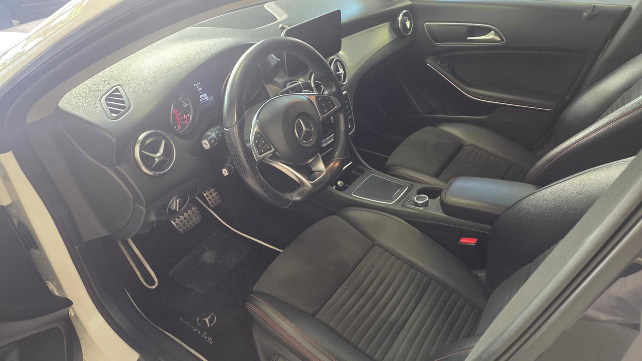 Mercedes-benz CLA 200 d Premium PLUS GARANZIA 12 MESI