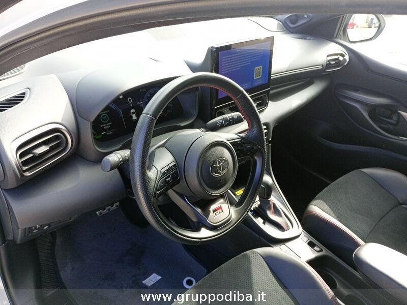 Toyota Yaris IV 2020 1.5h 130 GR Sport