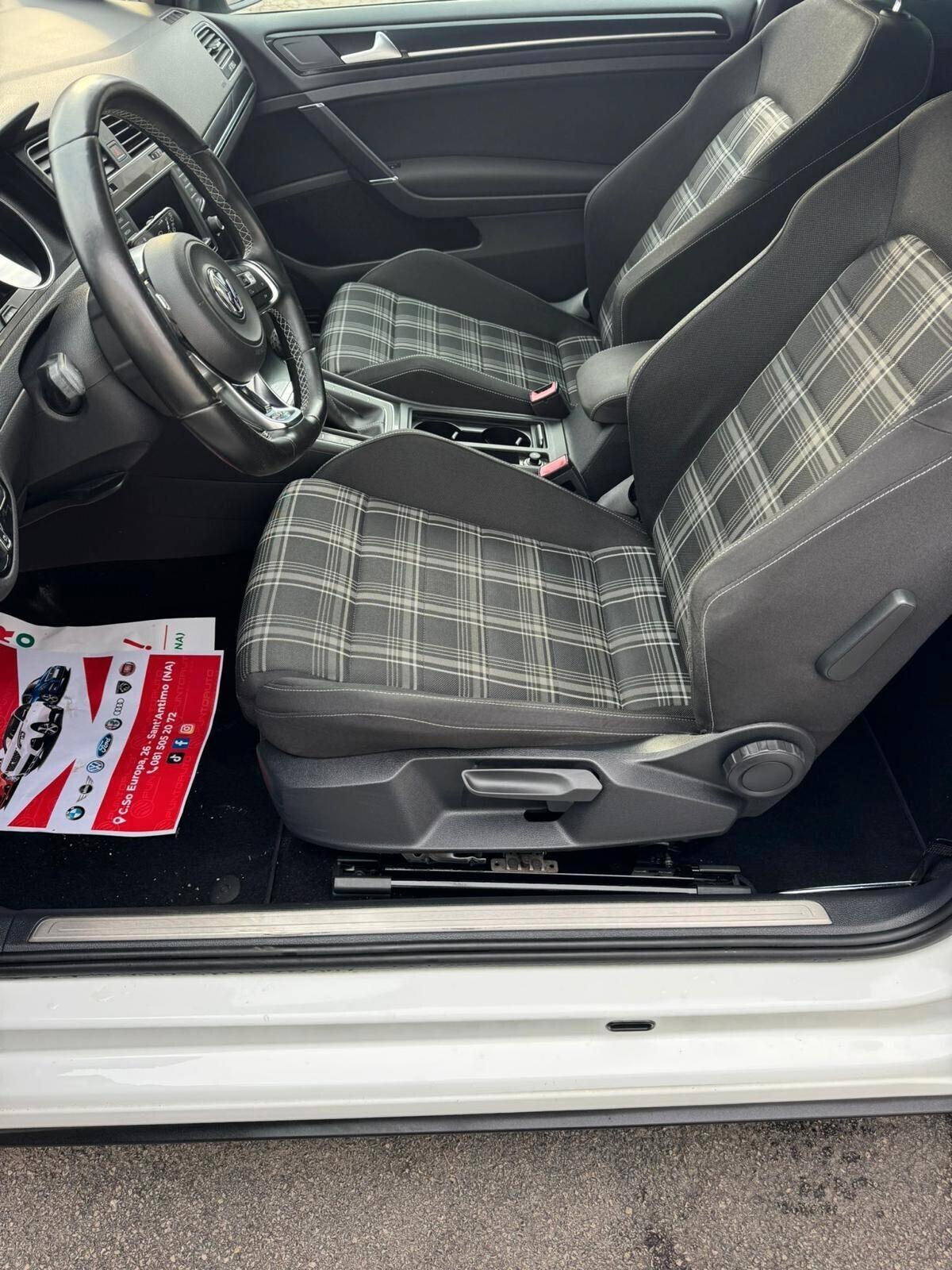 Volkswagen Golf VII 2013 3p 2.0 tdi Gtd