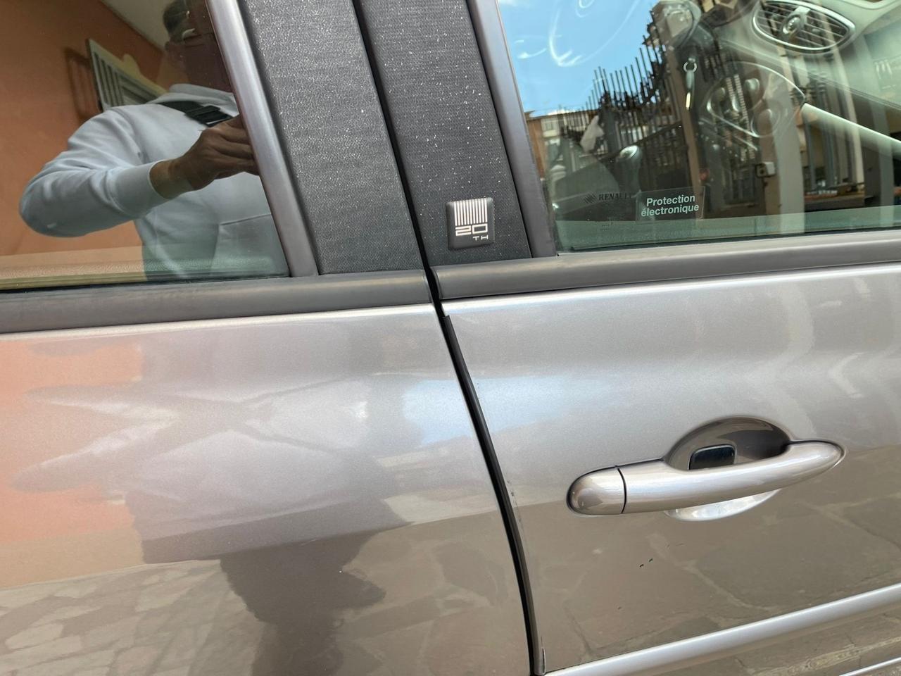 Renault Clio 1.2 16V 5 porte / GARANZIA 12 MESI