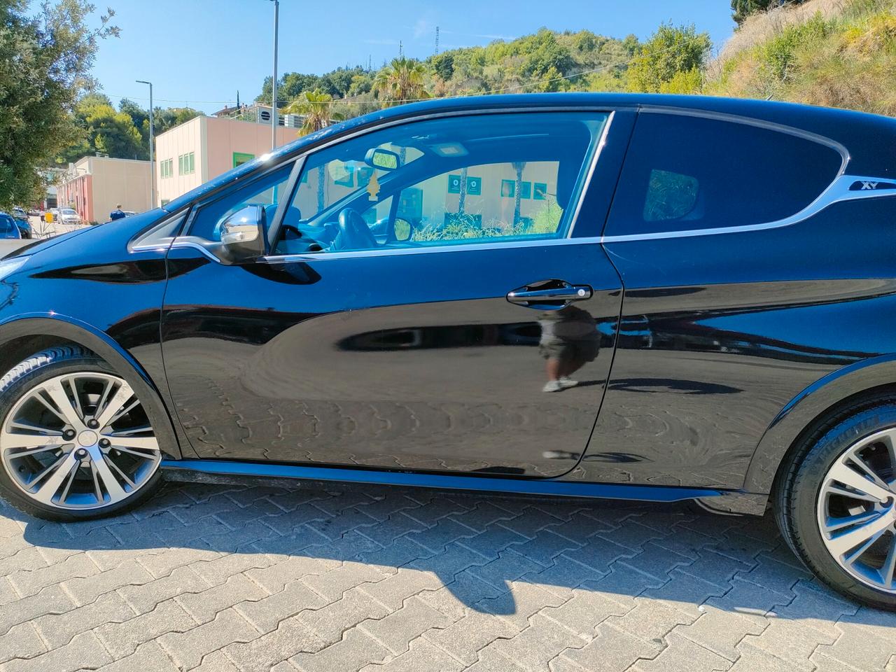 Peugeot 208 1.6 e-HDi 92 CV Stop&Start ETG6 3 porte XY