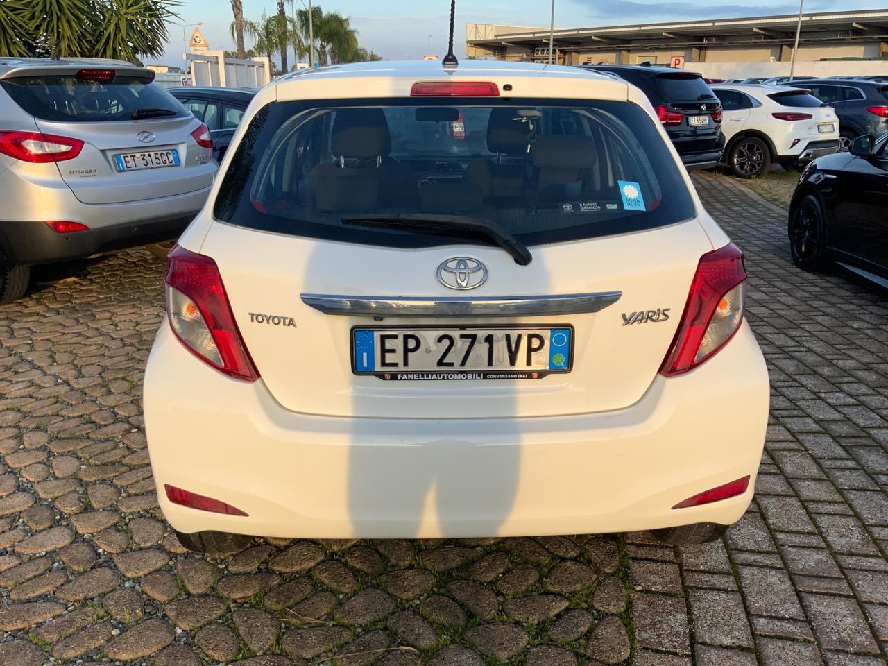 Toyota Yaris 1.0 5 porte Lounge
