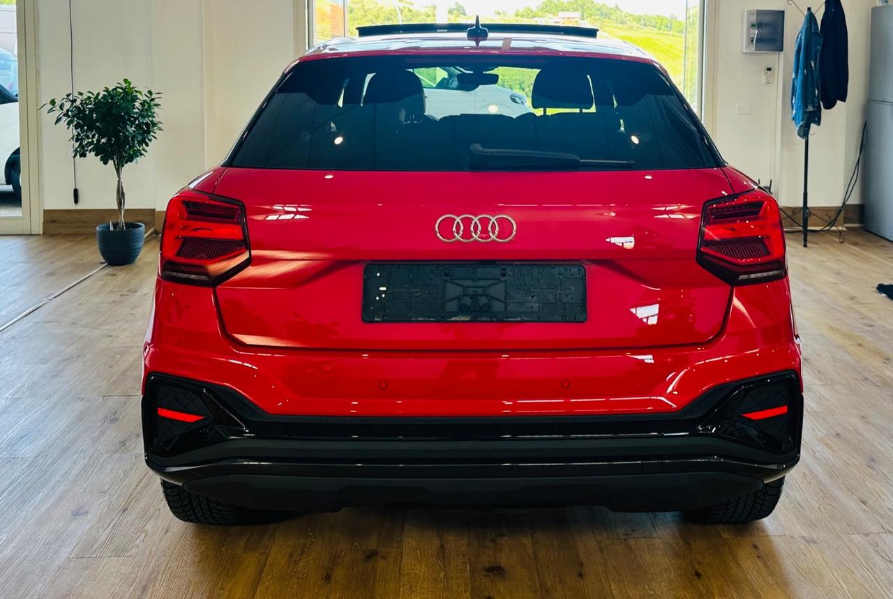 Audi Q2 35 TFSI Identity Black S-Line plus
